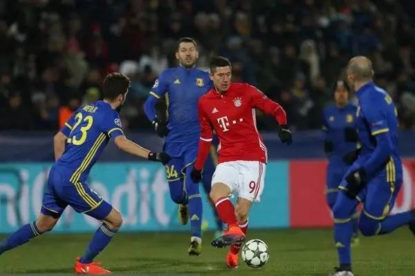 吴艳妮会主 吴艳妮会主