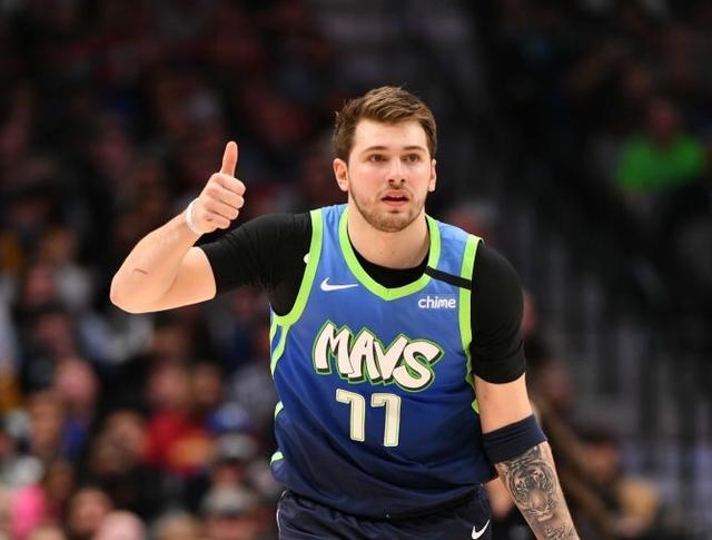 以及德容在 以及德容在