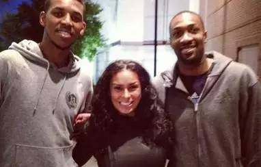 ES在强强 ES在强强